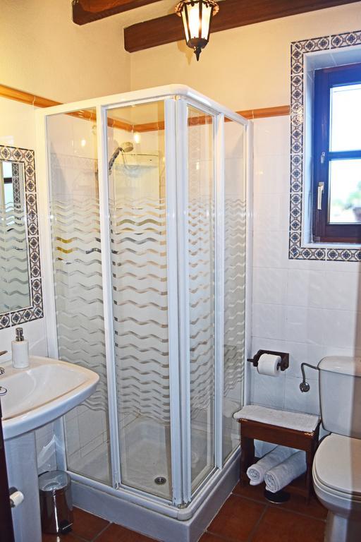 Trisqueles Y Buganvillas Villaviciosa  Eksteriør bilde