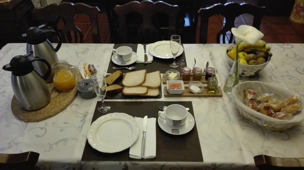 Trisqueles Y Buganvillas Villaviciosa  Eksteriør bilde
